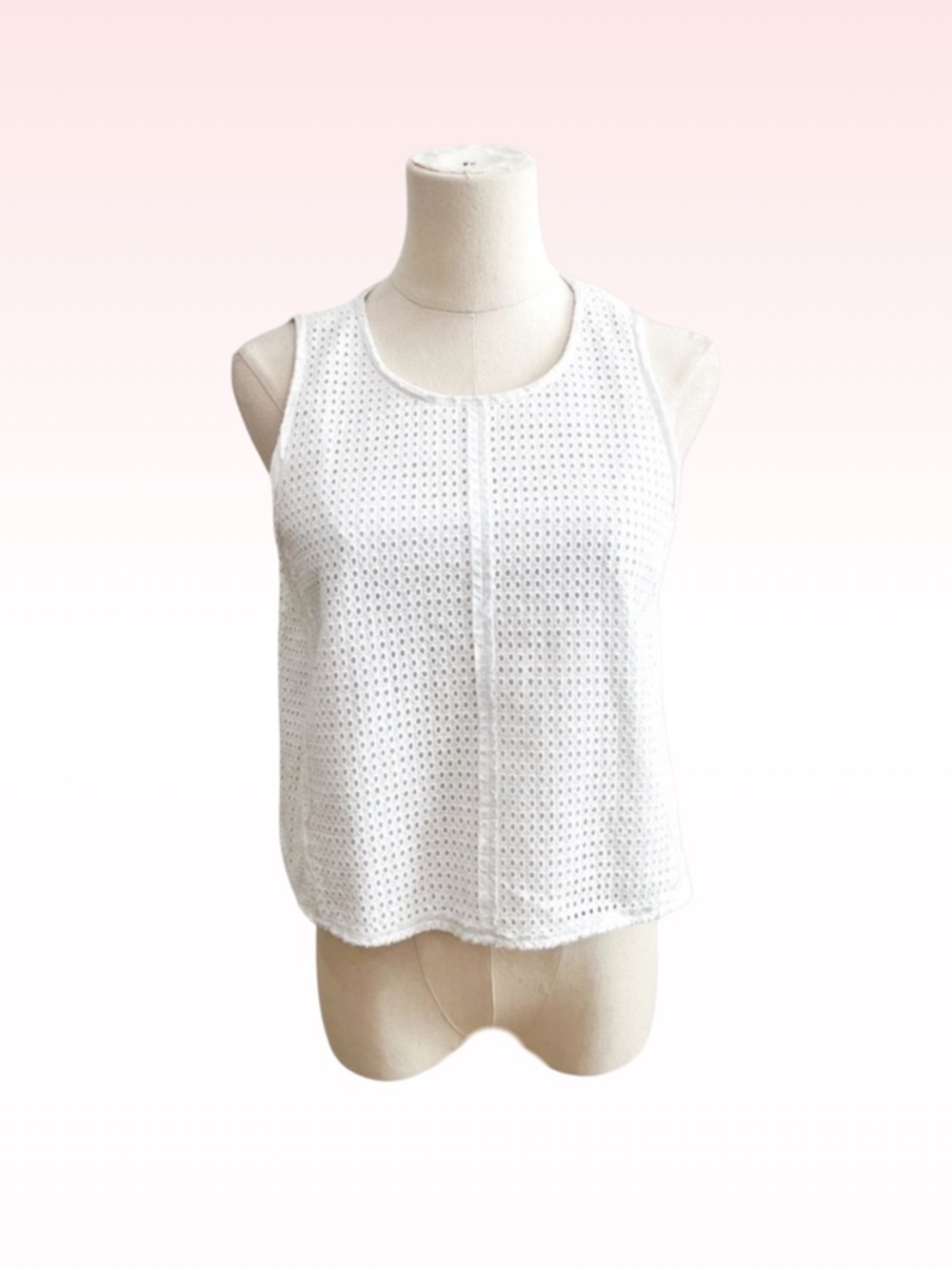 BCBGMAXAZRIA White Eyelet top (Sz M)